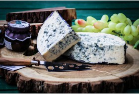 Сыр с голубой плесенью «Синегорье»